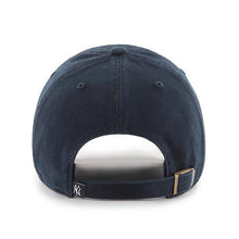 Load image into Gallery viewer, 47 Brand Cleanup New York Yankees Game Dad Hat - Navy
